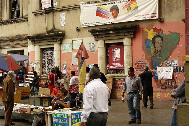 Strassenszene in der Nähe des Plaza Bolívar