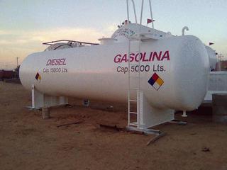 Treibstofftank in Bolivien