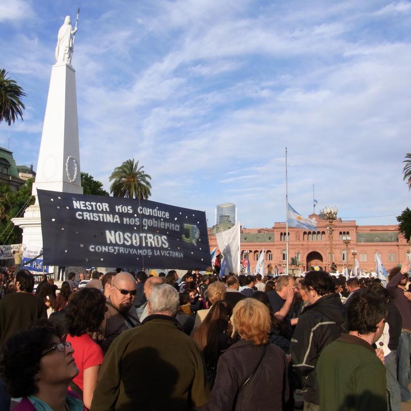 Spontane Trauerkundgebung auf der Plaza de Mayo am Mittwoch