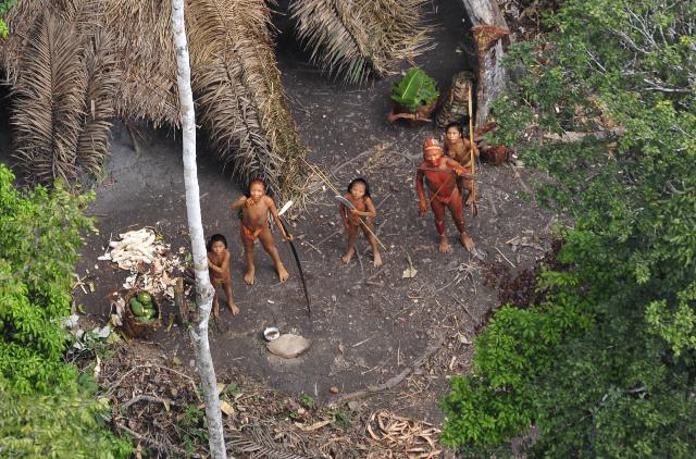 Diese Gruppe von unkontaktierten Indigenen ist laut Menschenrechtsorganisation Survival International stark bedroht.