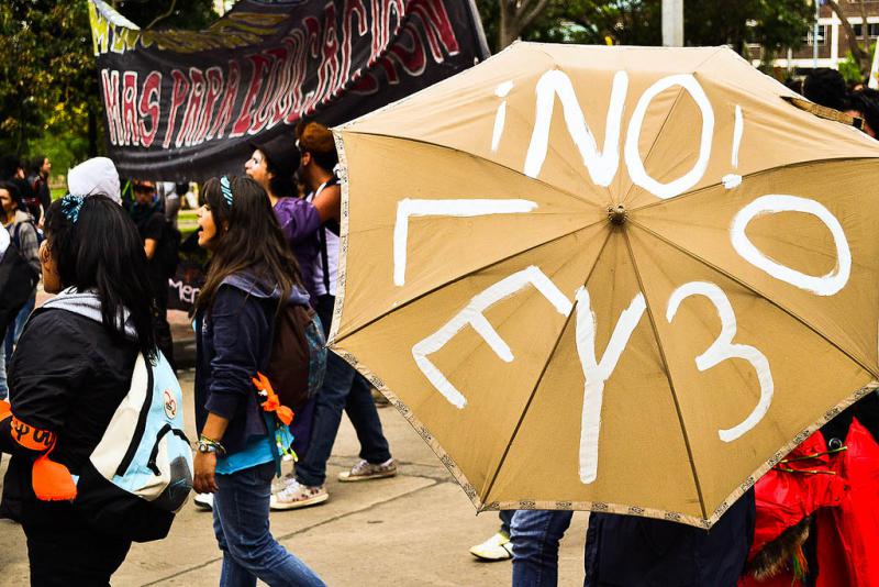 "Nein zum Gesetz 30": Studenten protestieren in Bogotá gegen die Bildungsreform (Oktober 2011)