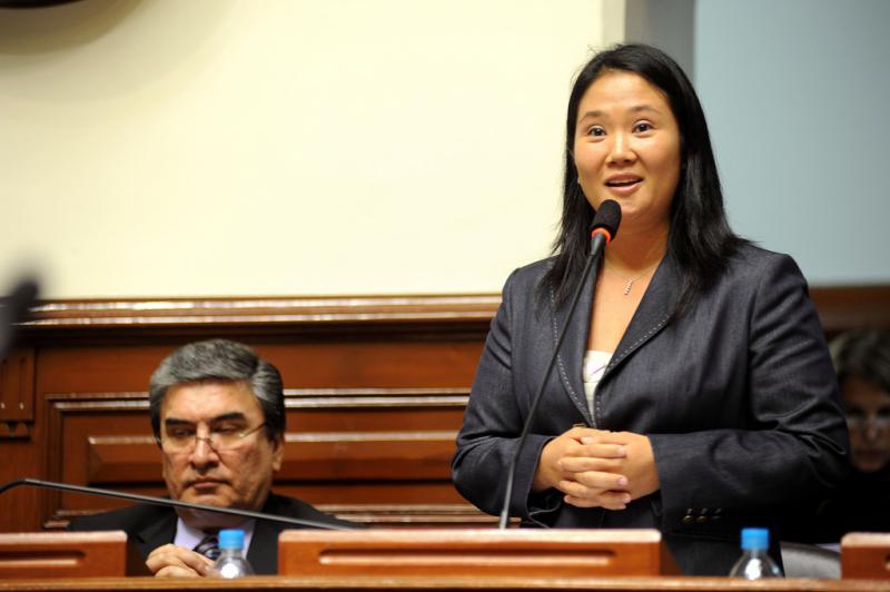 Die Präsidentschaftskandidatin Keiko Fujimori bei einer Rede im peruanischen Parlament im Oktober 2010