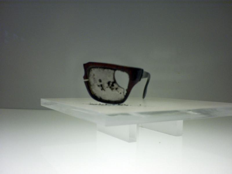 Symbol des Unrechts: Zerstörte Brille Allendes
