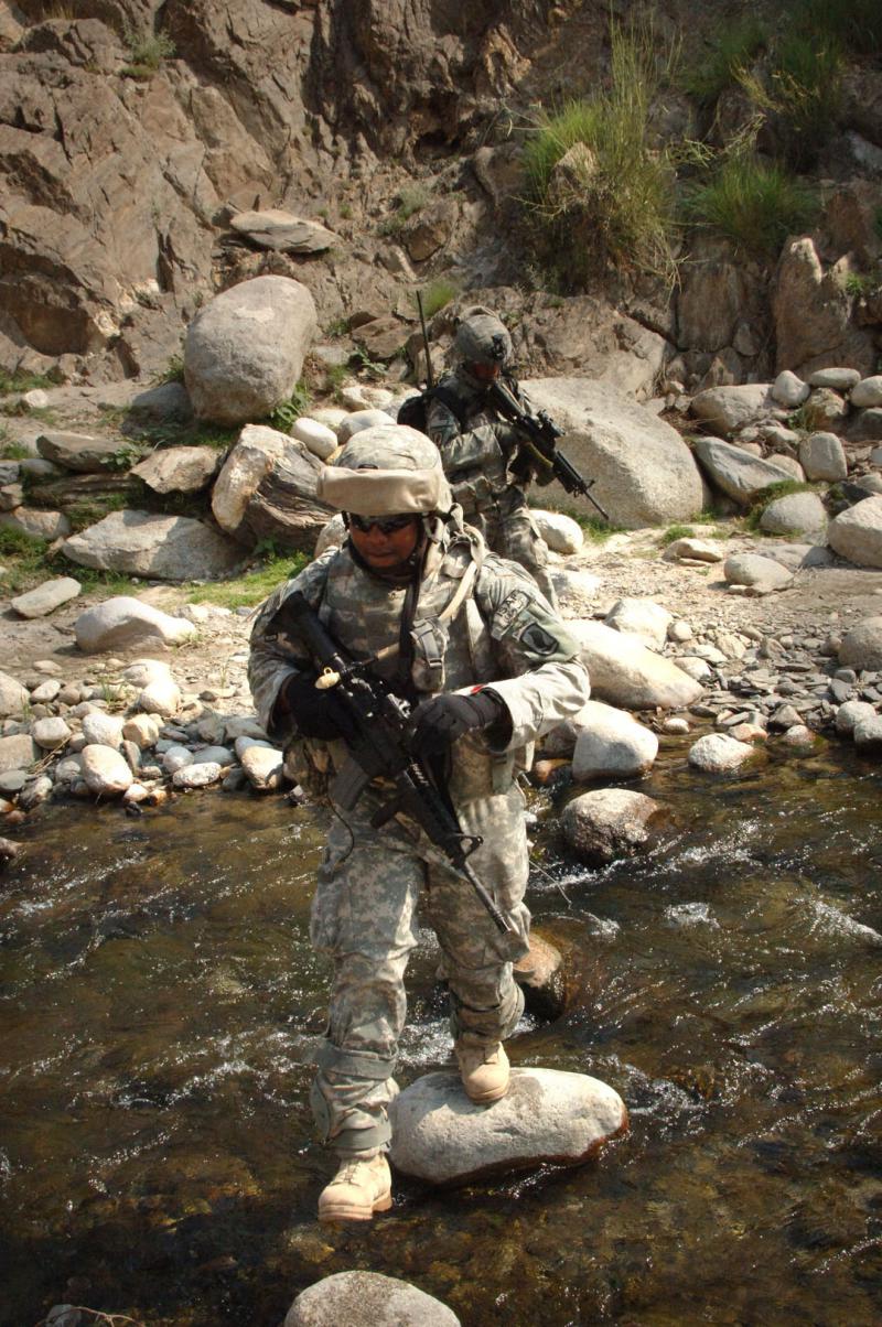 US-amerikanische Artillerie-Offiziere in der Provinz Nuristan in Afghanistan.