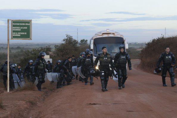 Aufstandsbekämpfungseinheit der Polizei ESMAD in Puerto Gaitán