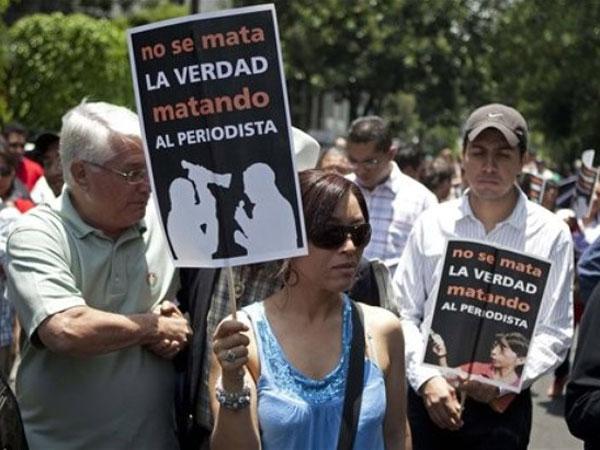 Gedenken der ermordeten Journalisten: Kundgebung in Mexiko