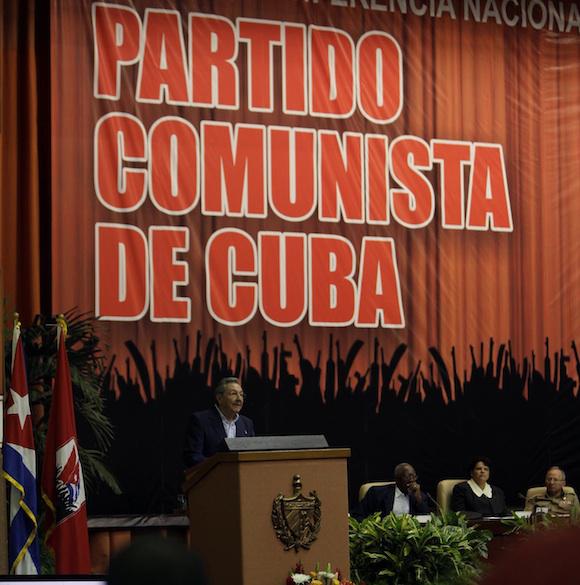 Staats- und Regierungschef Raúl Castro bei seiner Rede auf der Konferenz