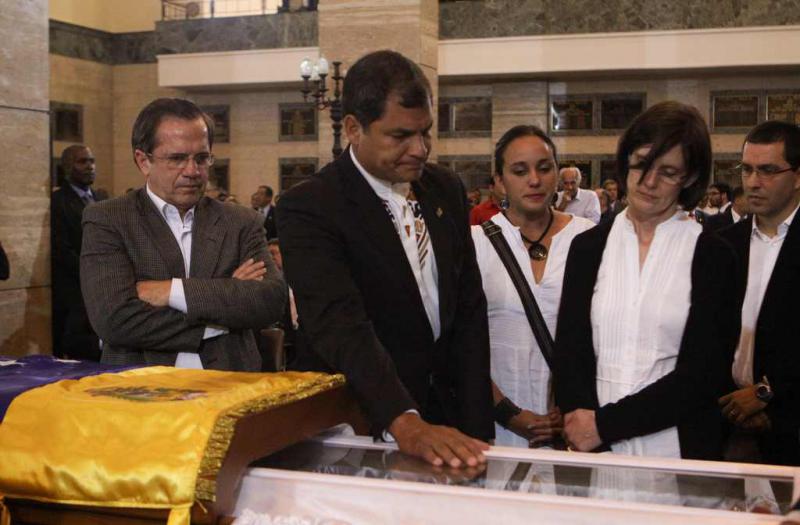 Ecuadors Präsident Rafael Correa und Außenminister Ricardo Patiño