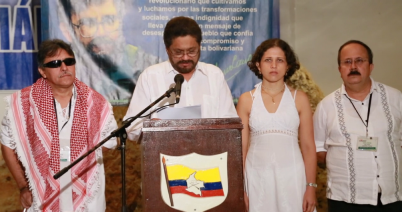 Delegierte der FARC am 20. Dezember 2013 in Havanna. Am Mikrophon Iván Márquez