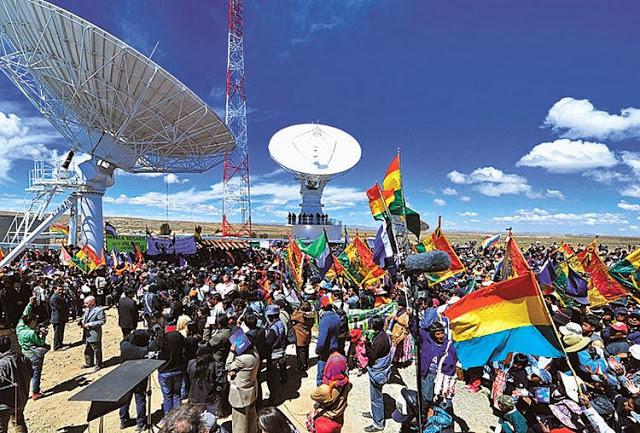 Eröffnungsfeier der Bodenstation in Amachuma/El Alto.