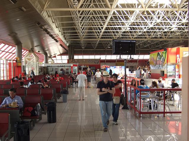 José-Martí-Flughafen in Havanna: Auch Reisen nach Kuba sind von der US-Blockade betroffen