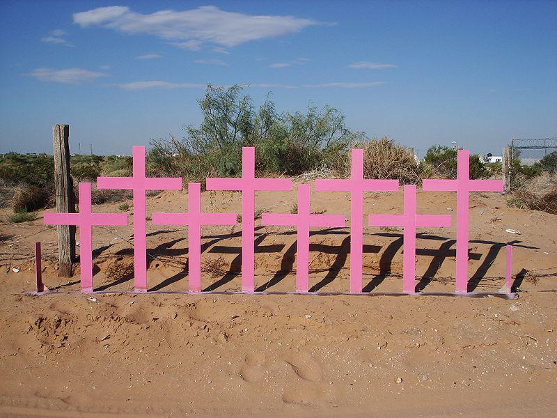 Kreuze nahe Ciudad Juárez im Bundesstaat Chihuahua erinnern an acht getötete Frauen, die an dieser Stelle gefunden wurden