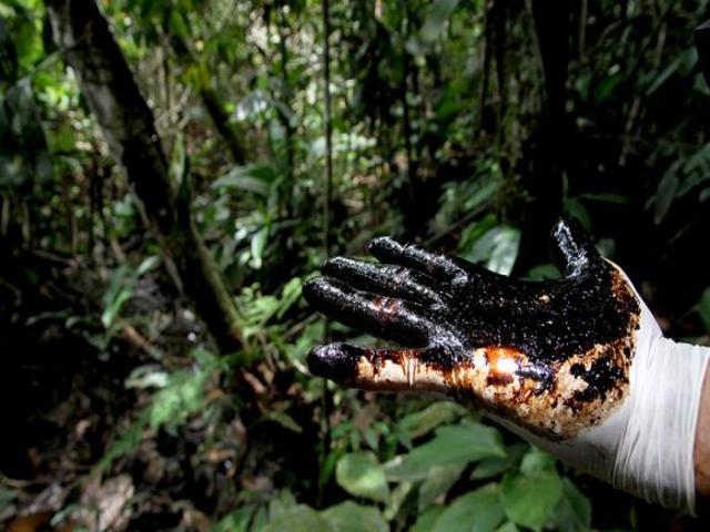 Folgen der Erdölförderung von Chevron in Ecuador