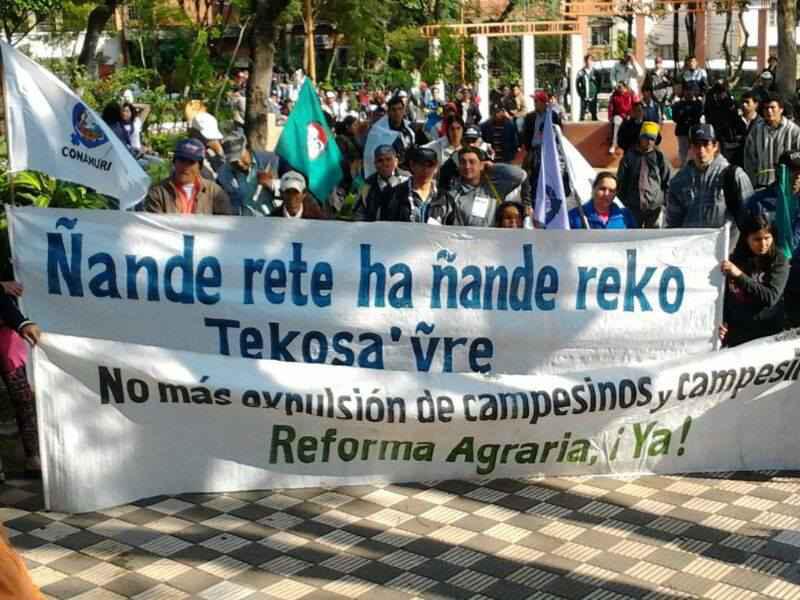 Bei der Kundgebung am Mittwoch in Asunción: "Kein Ausschluss der Bauern und Bäuerinnen mehr - Agrarreform jetzt!"