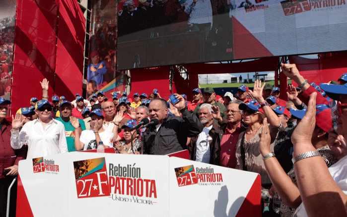 Der Präsident der Nationalversammlung, Diosdado Cabello, vereidigt die Wahrheitskommission