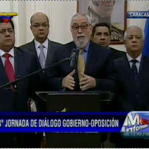 Der Generalsekretär des Oppositionsbündnisses MUD, Ramón Guillermo Aveledo, wandte sich nach dem Treffen an die Presse