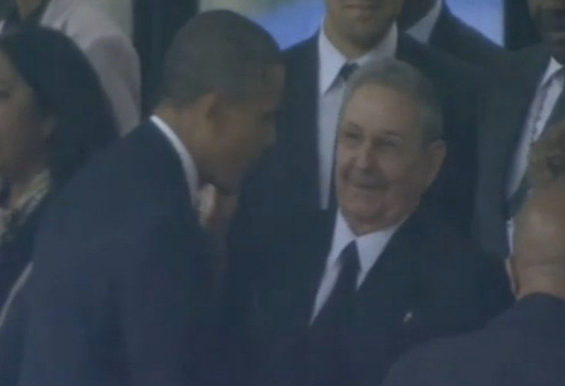 Obama und Castro in Südafrika: Kommt es in Panama 2015 erneut zum Handschlag?