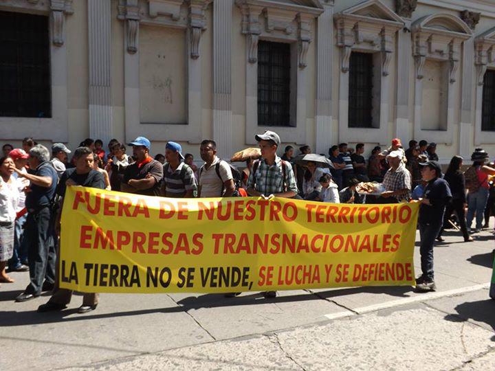 Die Proteste richteten sich auch gegen Bergbau- und Großprojekte transnationaler Unternehmen