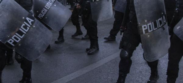 In den Bundesstaaten Puebla und Chiapas wurden Gesetze verabschiedet, die Repression und Schusswaffeneinsatz durch Polizeikräfte gegen Demonstrationen legitimieren