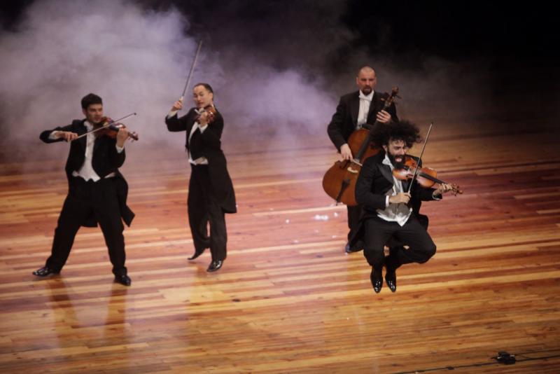 Zum Auftakt des Festivals spielte die Gruppe Pagagnini aus Spanien im Teatro Municipal im Zentrum von Caracas