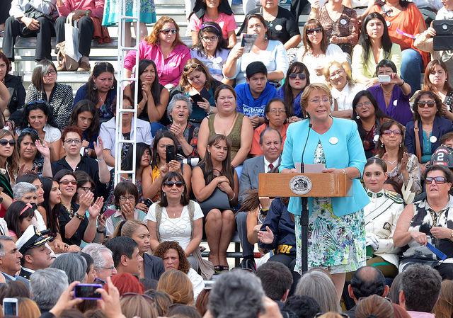 Präsidentin Bachelet am Frauentag