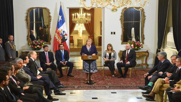 Präsidentin Bachelet mit ihrem bisherigen Kabinett
