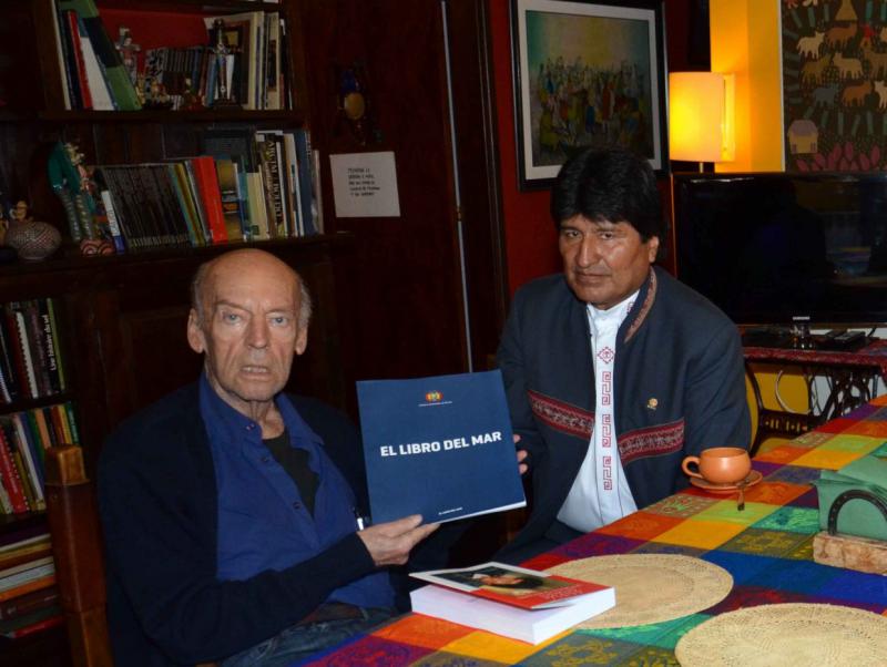 Boliviens Präsident Evo Morales am 1. März dieses Jahres zu Besuch bei Galeano in seinem Haus in Montevideo