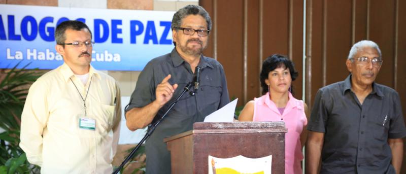 Der Leiter der FARC-Friedensdelegation, Iván Marquez, am 20. April vor Medienvertretern in Havanna