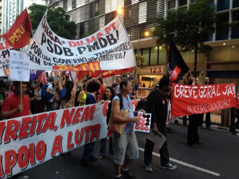 Arbeiterdemonstration in Rio de Janeiro gegen das Gesetzesprojekt