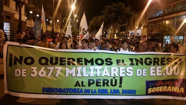 Demonstration gegen die Stationierung von US-Soldaten in Peru