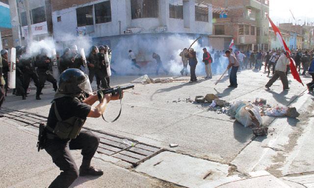 Der peruanische Menschenrechtsrat kritisiert "überzogene Gewalt" der Sicherheitskräfte gegen Demonstranten