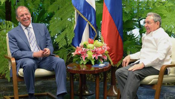 Russlands Außenminister Lawrow und Präsident Castro