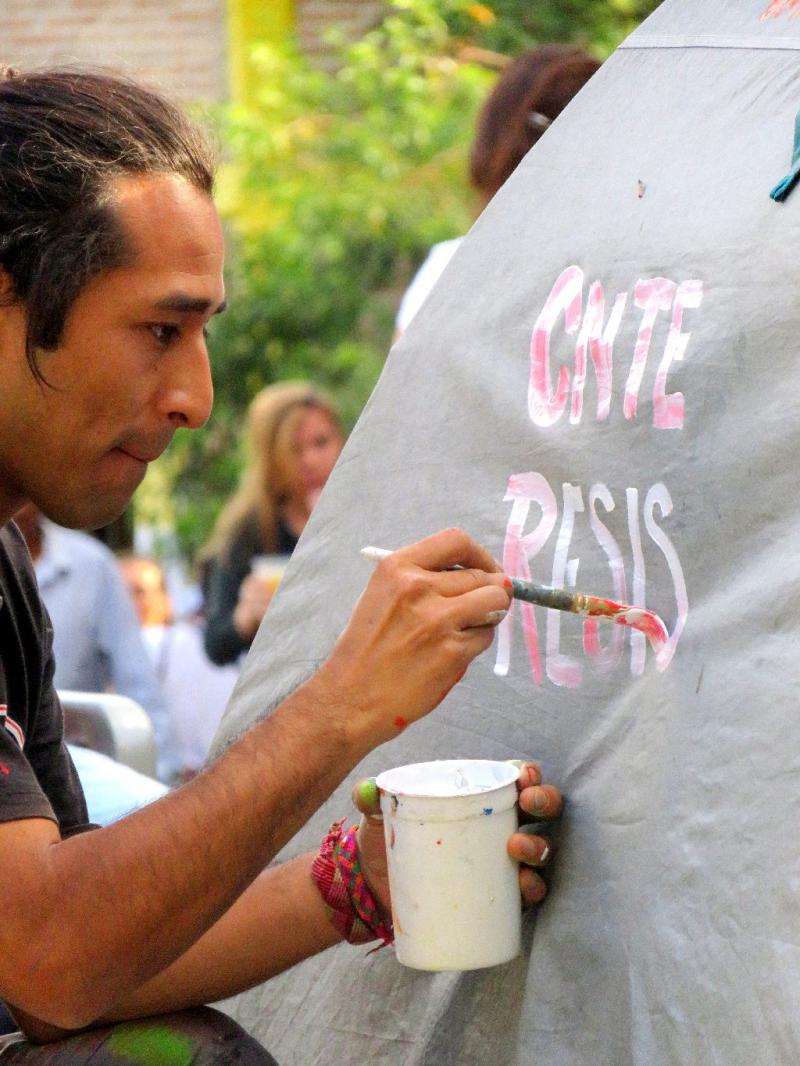Die Künstler wurden auch in Solidarität mit der Lehrerbewegung Mexikos und ihrer Gewerkschaft CNTE aktiv