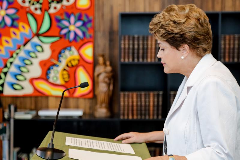"Amtsenthebung wäre ein Angriff auf die Demokratie". Dilma Rousseff während ihrer Erklärung an die Bevölkerung