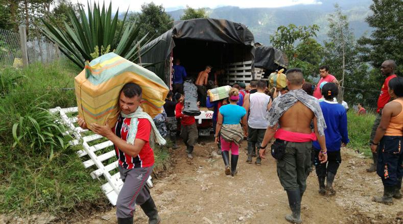 Einzug in ein provisorisches Lager für die Farc in Kolumbien