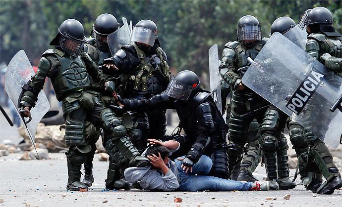 Der neue Polizeikodex für Kolumbien wird als "diktatorisch" bezeichnet