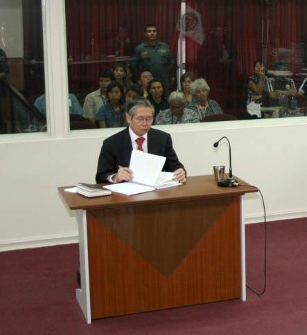 Alberto Fujimori während des Gerichtsprozesses 2008, bei dem er zu 25 Jahren Haft verurteilt wurde