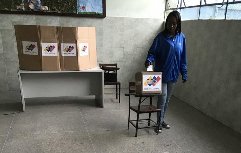 In einem der Wahllokale in La Rinconada, einem Stadtteil der Hauptstadt von Venezuela, Caracas