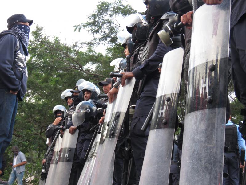 Über 30 Menschen sollen von bewaffneten Kräften der Regierung seit der Skandal-Wahl in Honduras bereits getötet worden sein