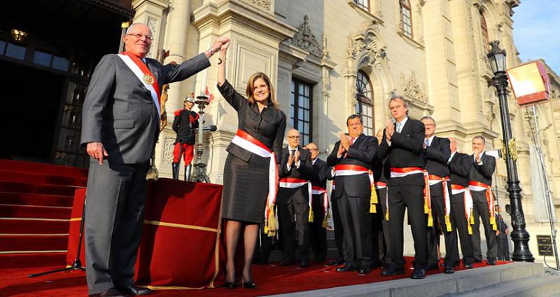Präsident Pedro Pablo Kuczynski mit der neu ernannten Ministerpräsidentin Mercedes Aráoz