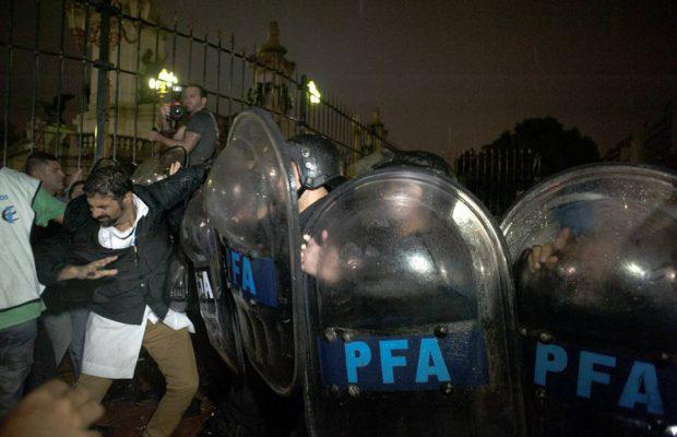 Die Regierung von Präsident Macri in Argentinien setzt gegen die zunehmenden Proteste auf Repression und Kriminalisierung