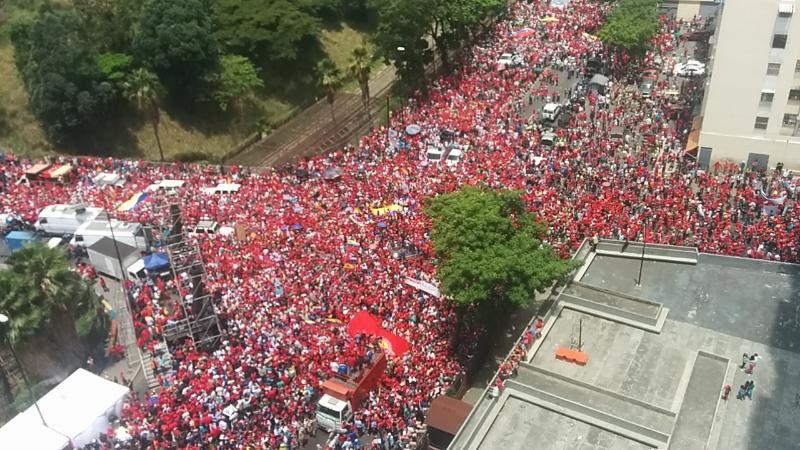 Dem Aufruf des Regierungslagers in Venezuela folgten Hunderttausende