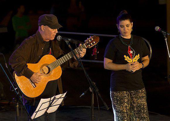 Der Liedermacher Vicente Feliú und Aurora de los Andes Feliú, Sängerin und Schauspielerin