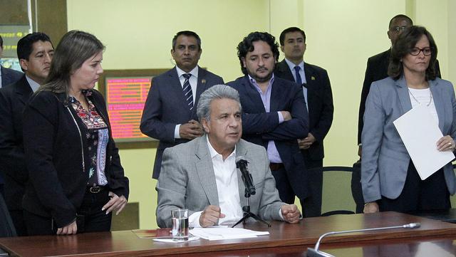 Präsident Moreno gibt in Ecuador den Tod der Mitglieder des Reporterteams bekannt