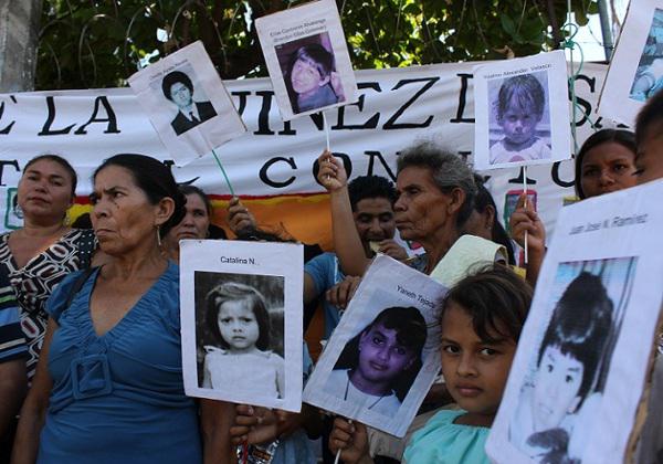 Bei Militäroperationen im Jahr 1982 verschwanden mehrere Kinder in El Salvador spurlos