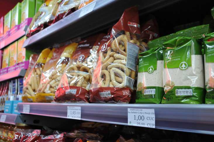 Spar-Produkte im Supermarkt Imago in Cienfuegos, Kuba