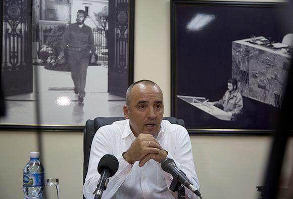 Ernesto Soberón Guzmán, Leiter der zuständigen Abteilung beim Außenministerium, bei der Pressekonferenz