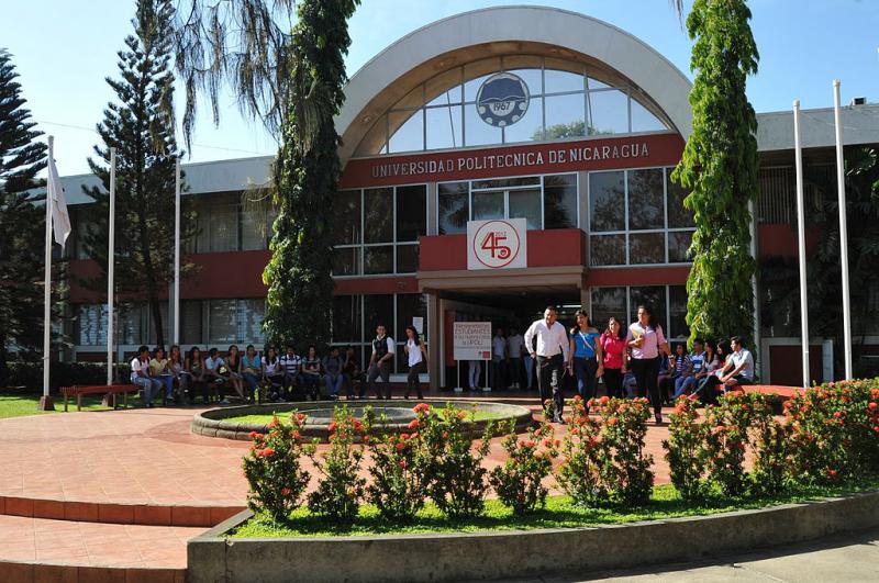 An der Politechnischen Universität Nicaraguas (UPOLI) wird nach fünfmonatiger Pause wegen der heftigen Proteste wieder unterrichtet
