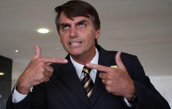 Präsident Bolsonaro möchte den Waffenbesitz in Brasilien erleichern, der Senat hat nun dagegen gestimmt