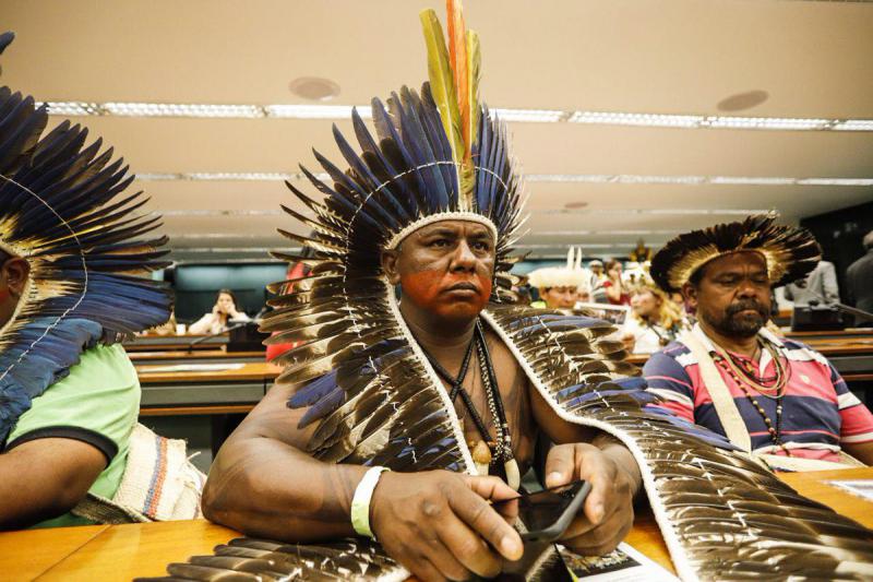 Vertreter der indigenen Gemeinschaften bei dem offiziellen Akt im Obersten Gerichtshof